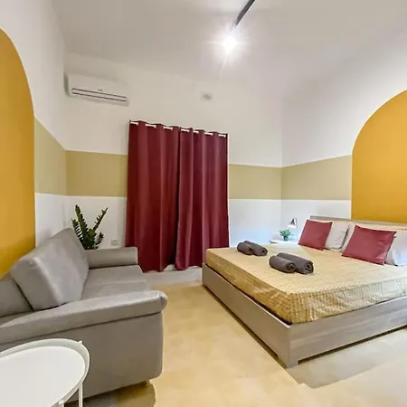 Sky 1 - By Solea Homes דירה
